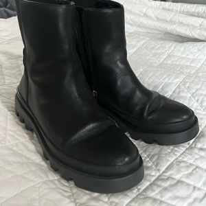 Vince camuto chunky Chelsea boots.